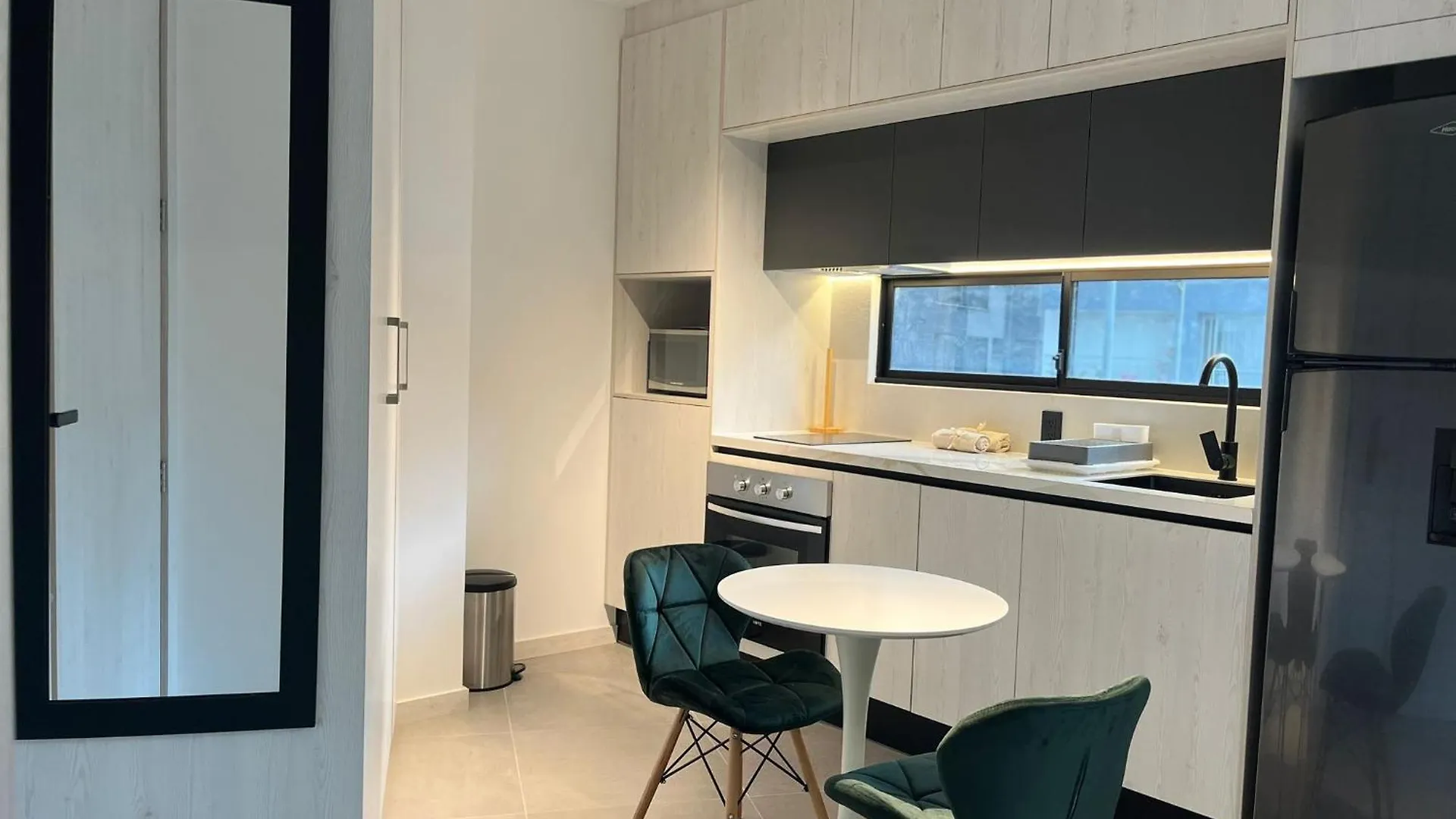 Harmony Coliving Ecuador Pool Carolina Park Quito 아파트
